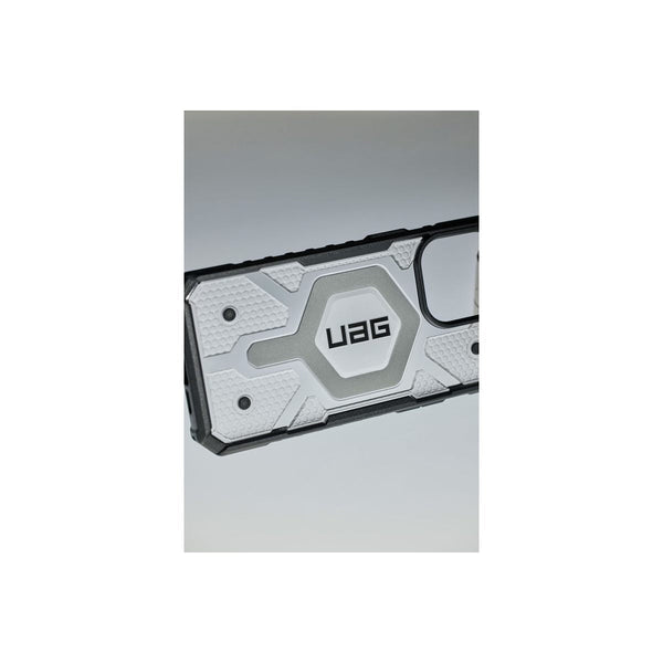 UAG Pathfinder Clear Magsafe Phone Case for iPhone 15 Plus (Ice)